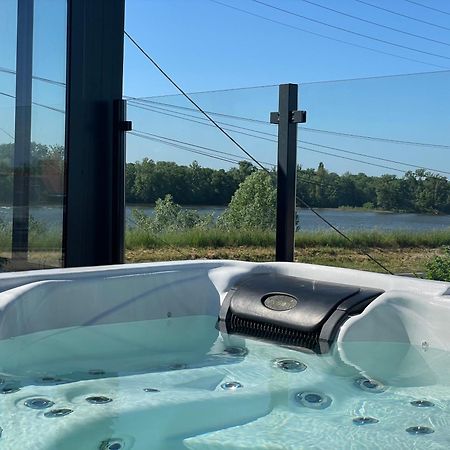 Jacuzzi Et Vue Sur Loire - Maison D'Hotes L'Odyssee La Chapelle-sur-Loire Exteriér fotografie